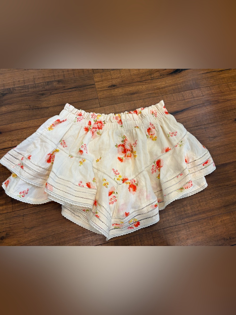 Aerie Rock n' Ruffle Skort Medium Beige Red Floral Cottagecore Feminine EUC